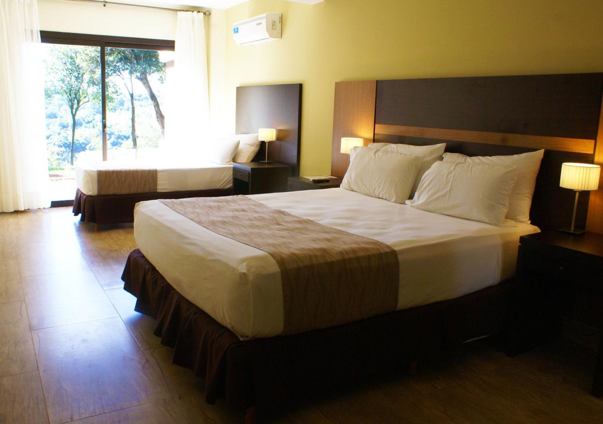 Pirayu Hotel & Resort Puerto Iguazu Bagian luar foto